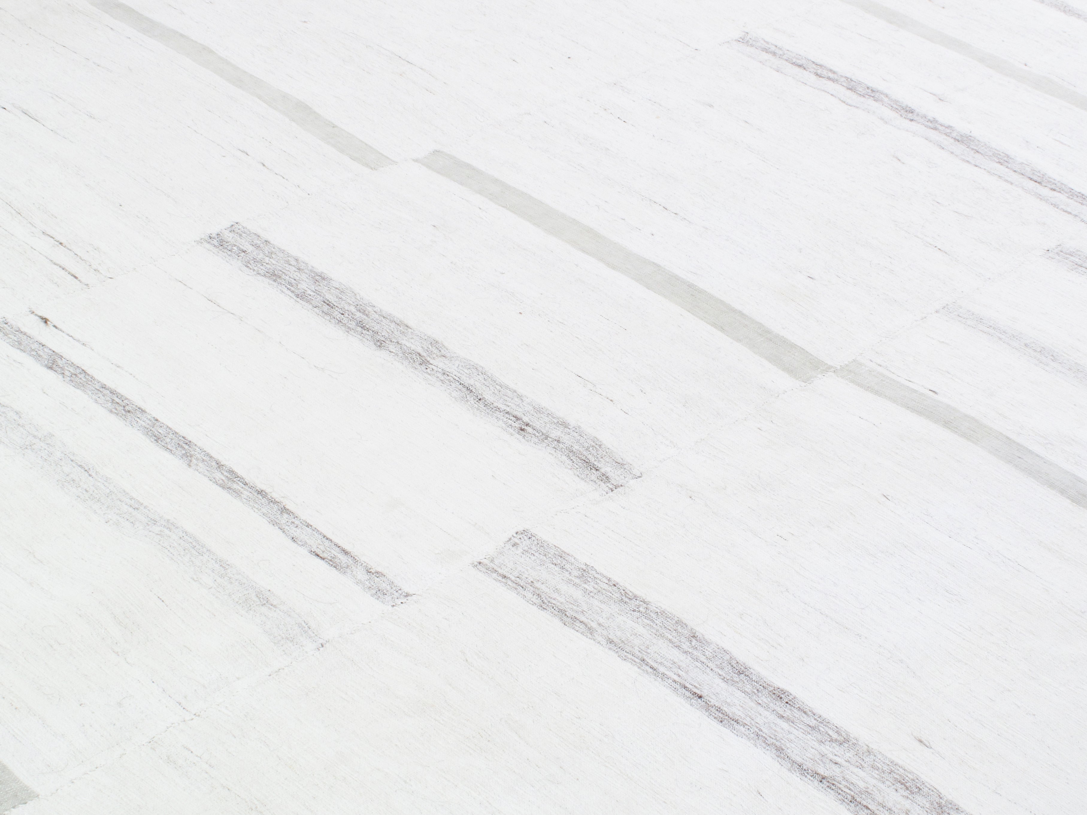 Contemporary Ivory Flatweave Rug with Minimal Linear Accents