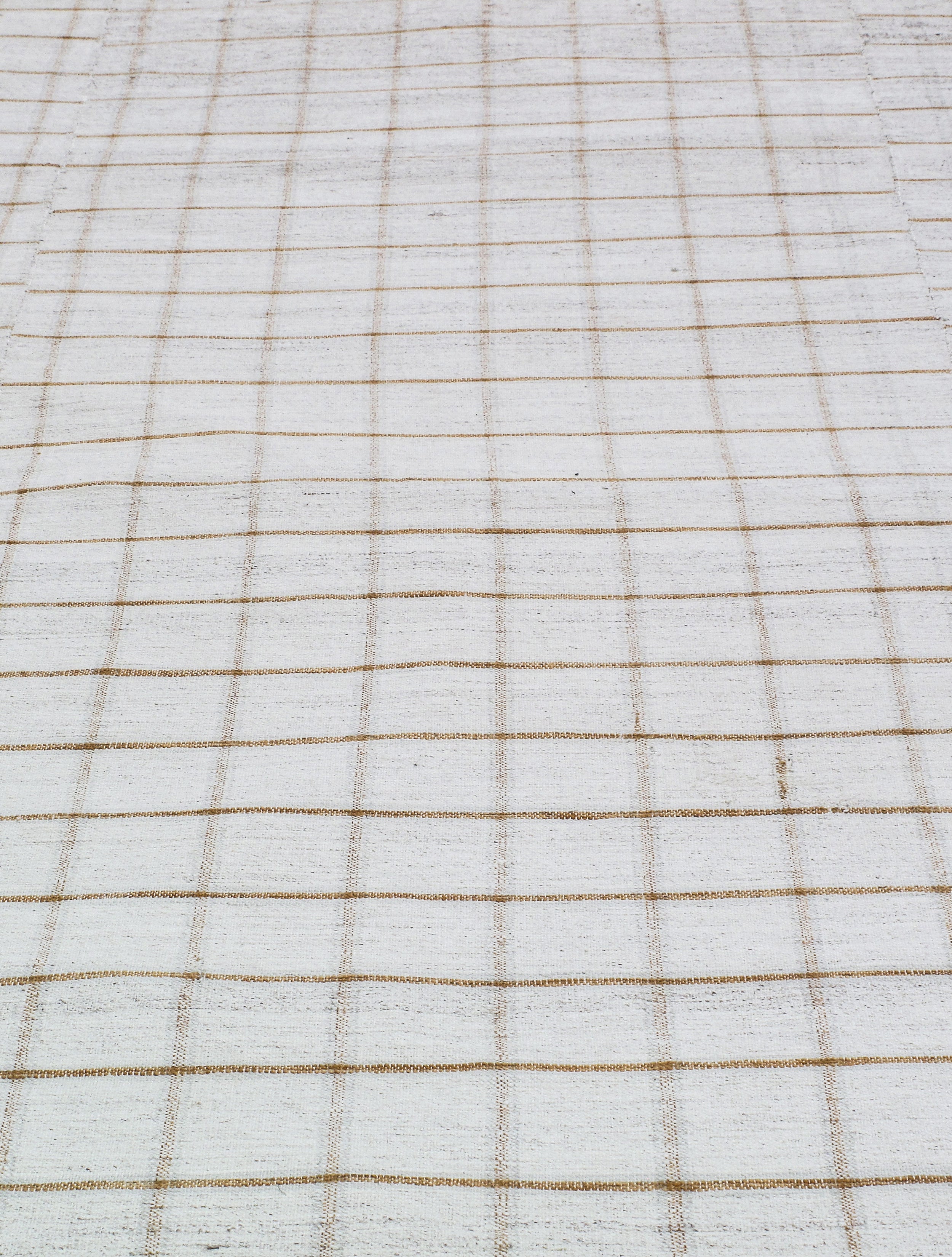 Modern Ivory Flatweave Rug with Warm Grid Pattern