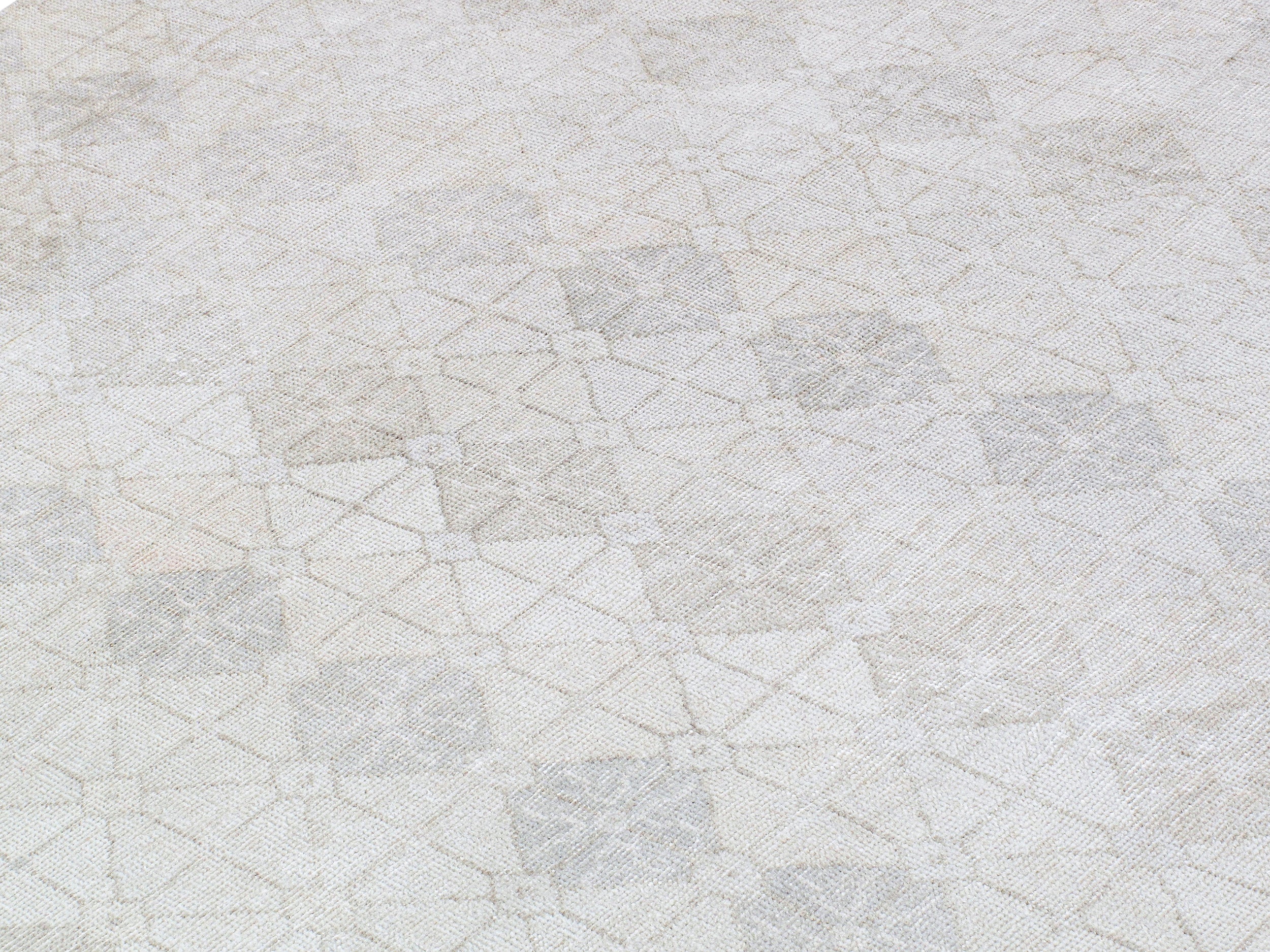 Faded Ivory Flatweave Rug with Subtle Tribal Motif