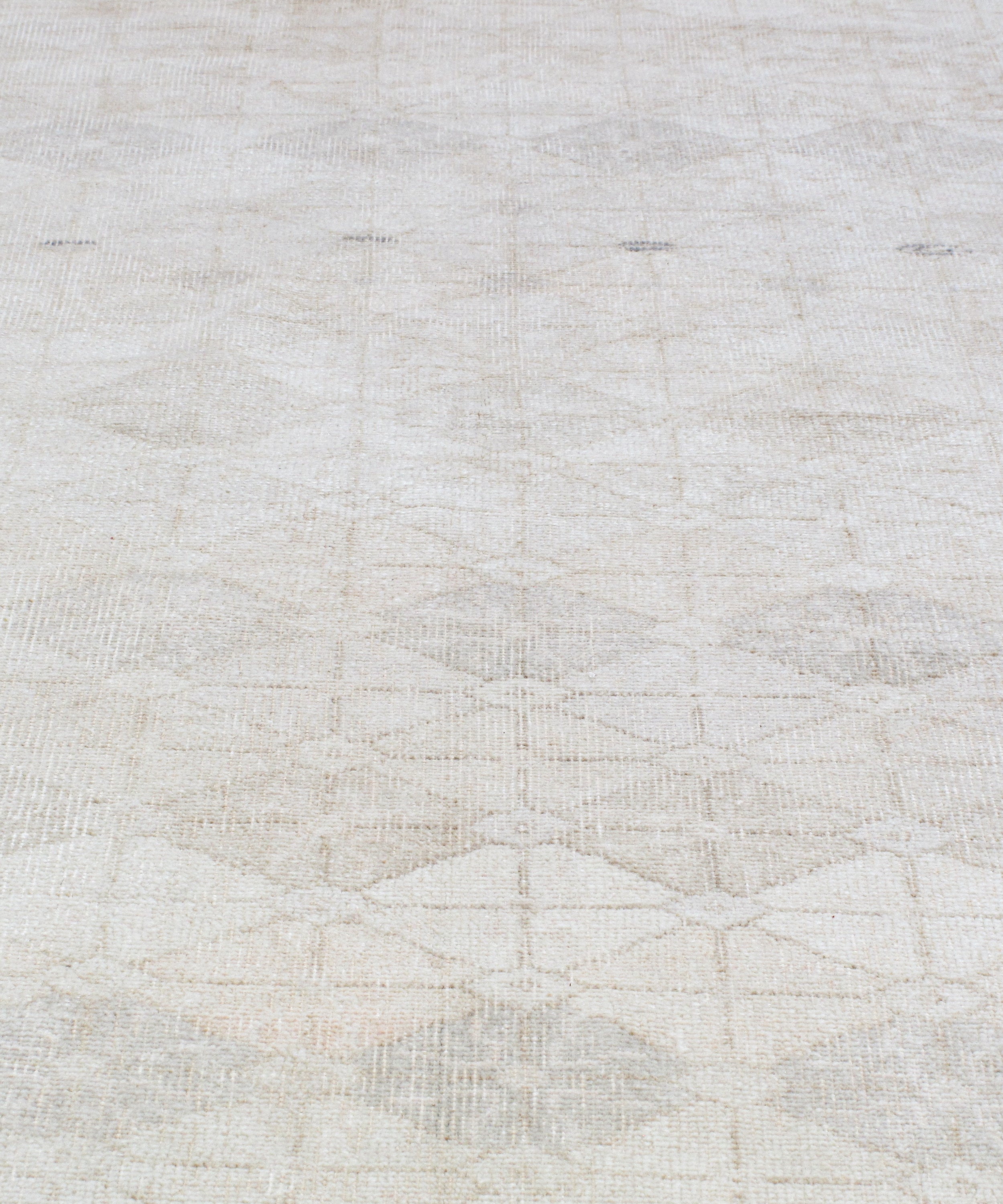 Faded Ivory Flatweave Rug with Subtle Tribal Motif