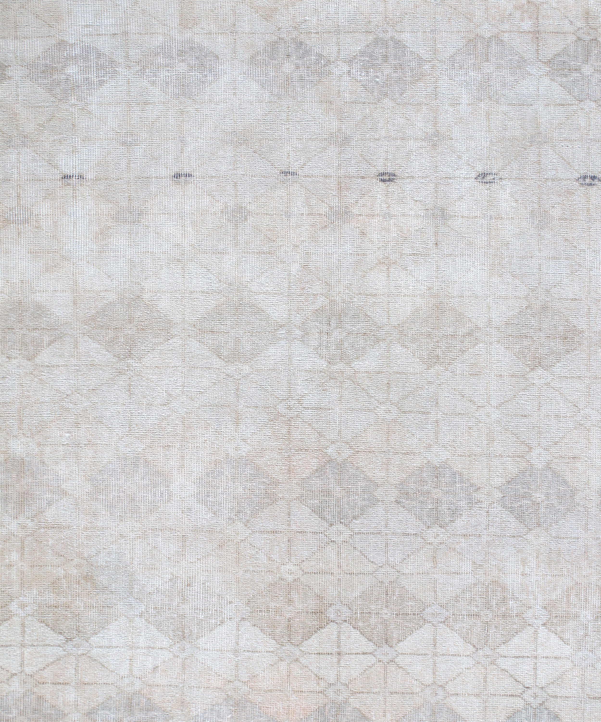 Faded Ivory Flatweave Rug with Subtle Tribal Motif