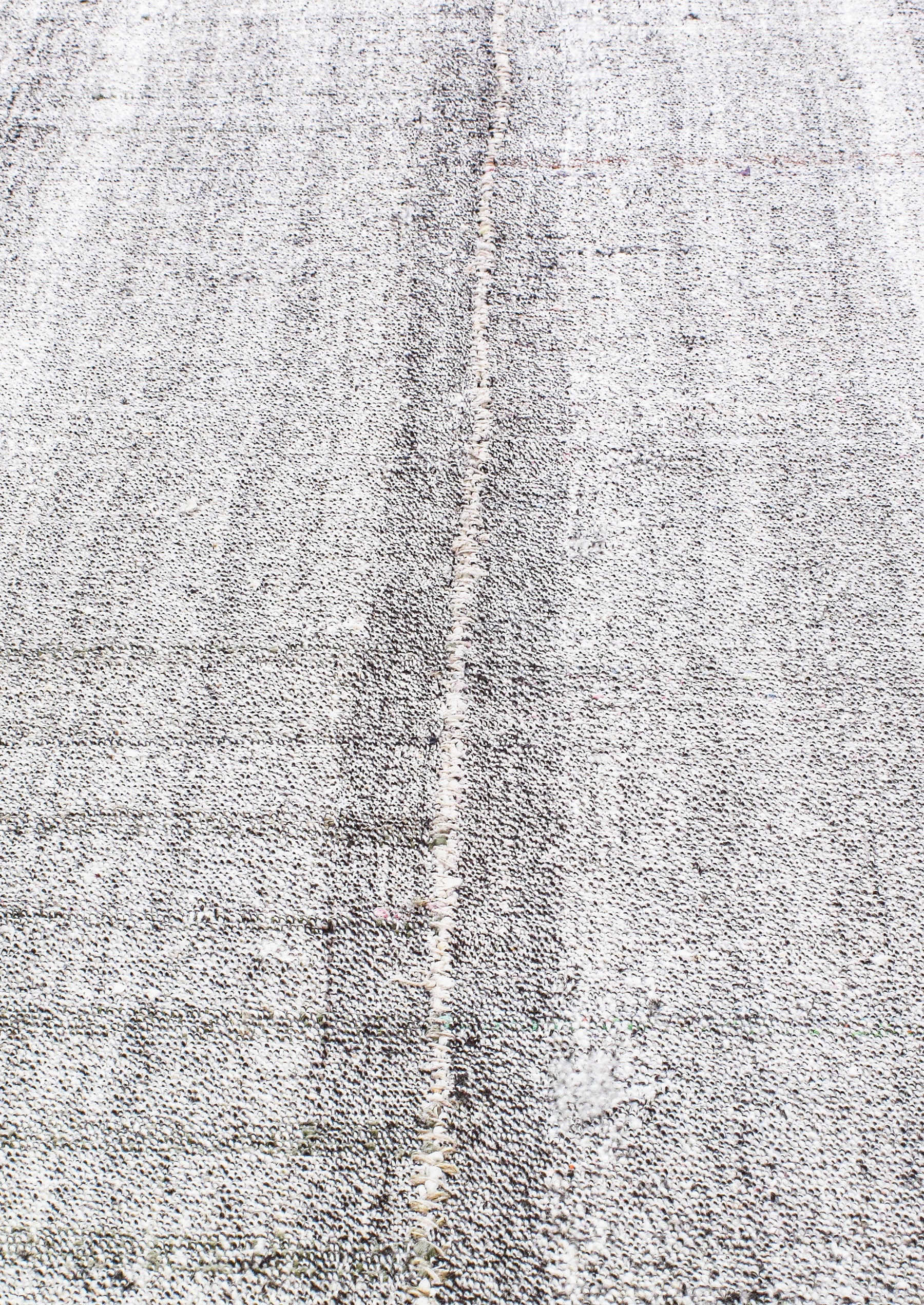 Gray Flatweave Rug with Faded Checkered Grid Pattern
