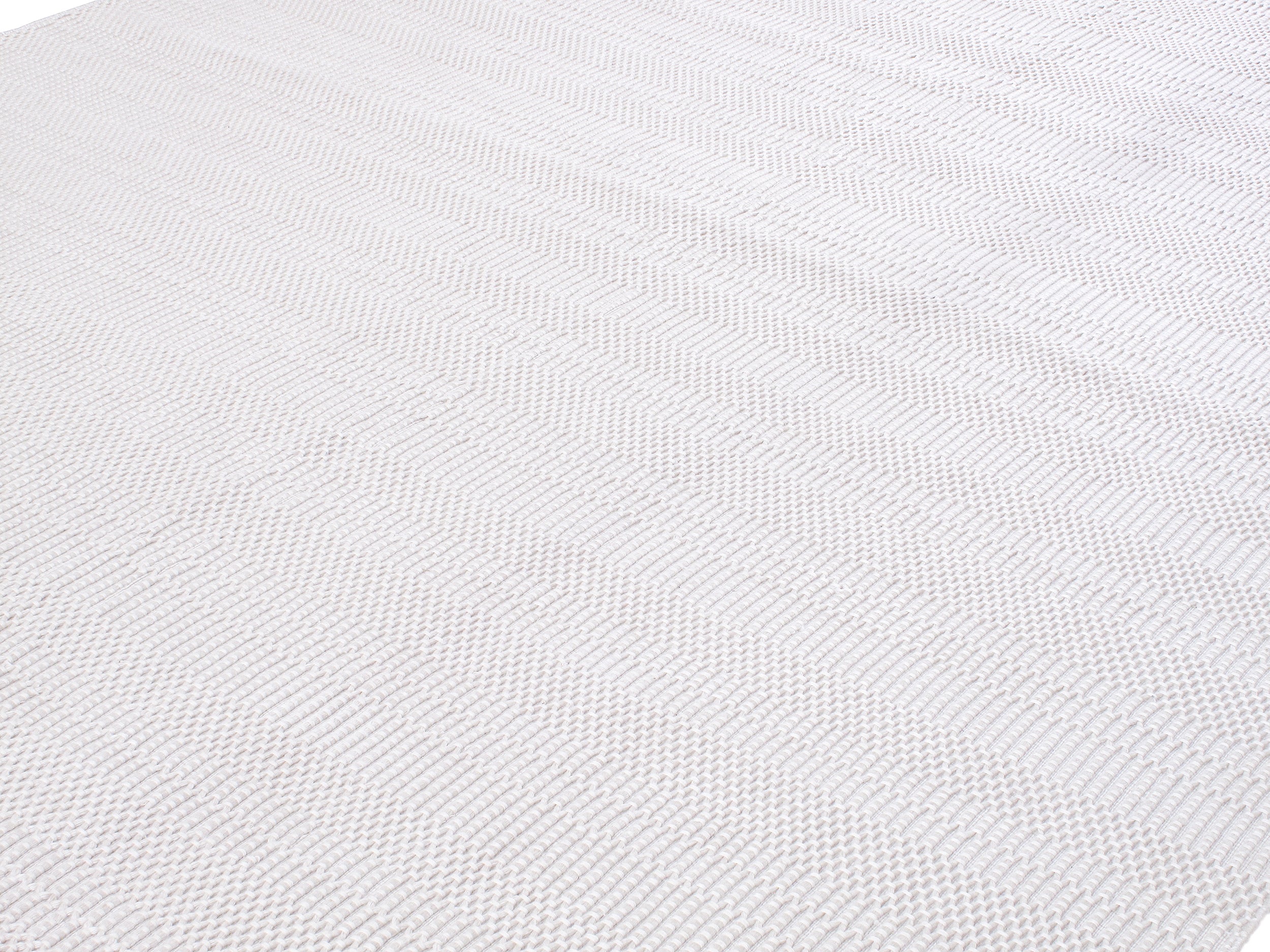 Minimalist Ivory Flatweave with Subtle Horizontal Texture