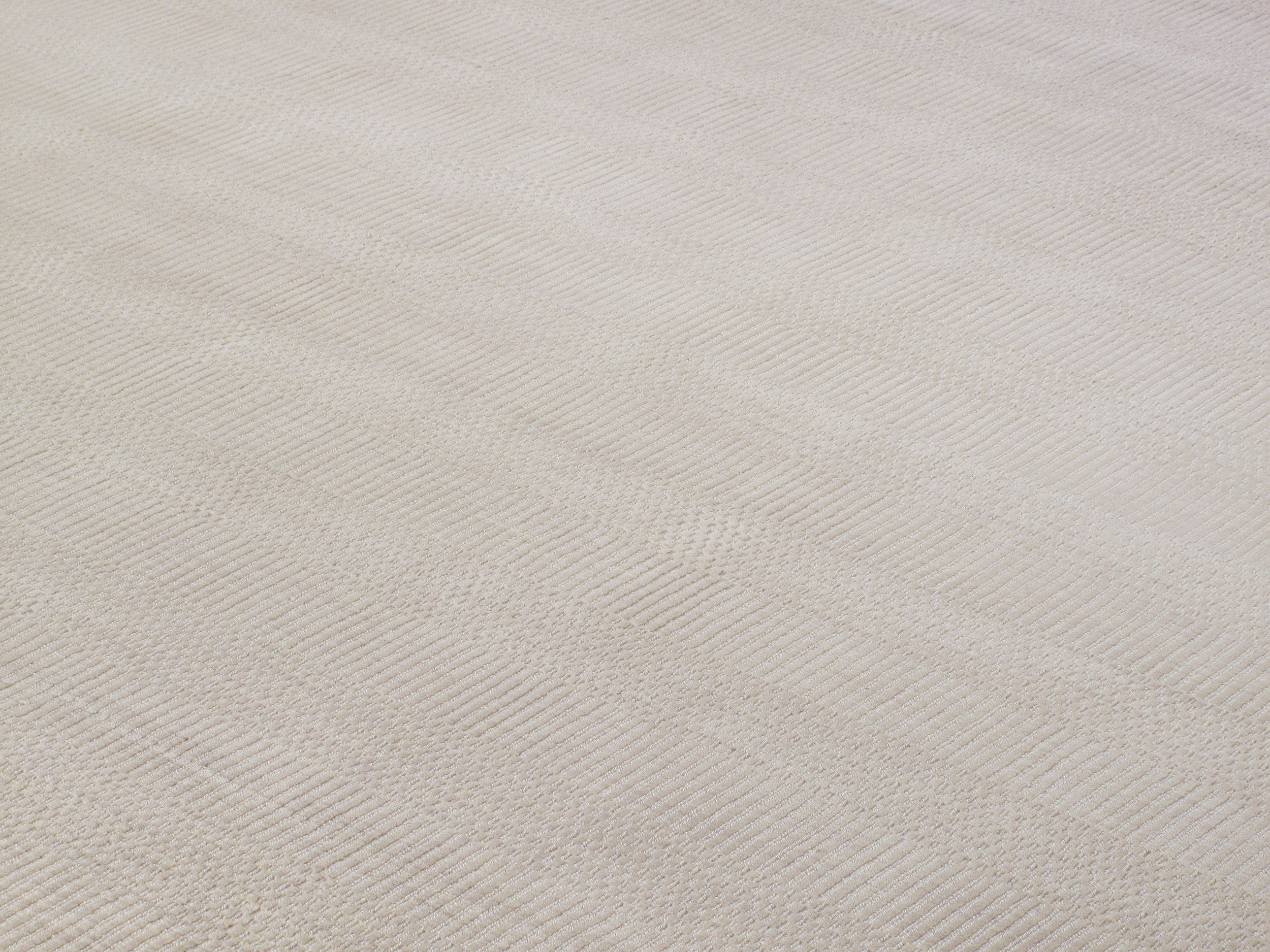 Ombre Ivory Flatweave with Subtle Gradient Striping