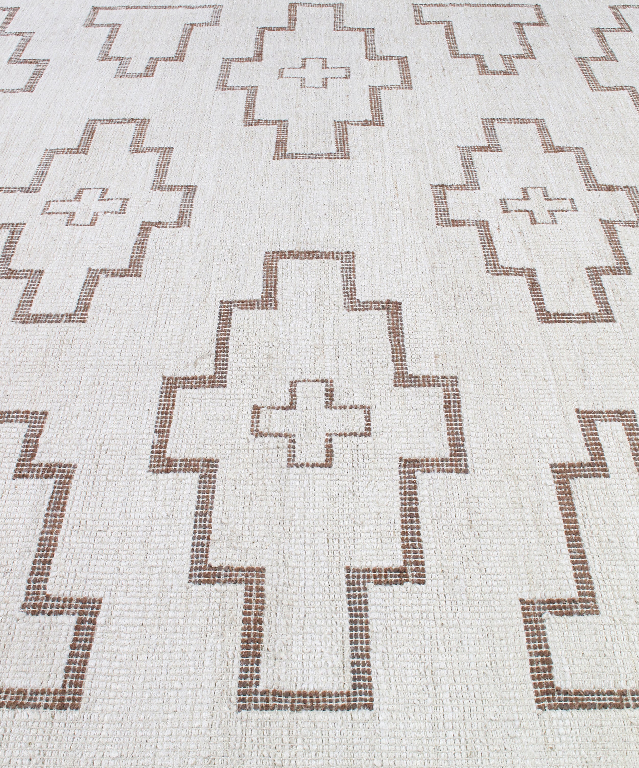 Vintage-Inspired Geometric Flatweave Rug with Tribal Cross Motif