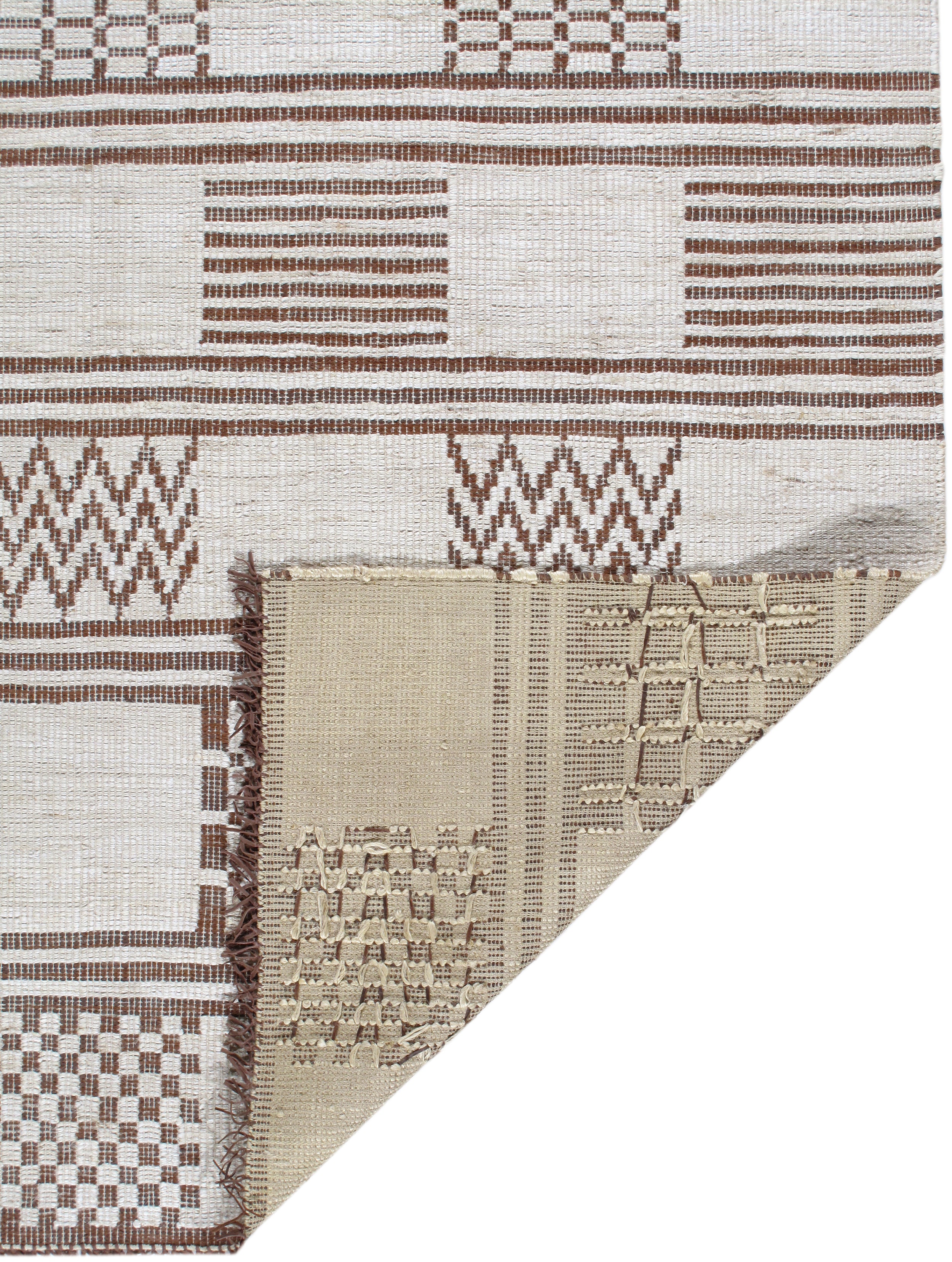Vintage-Inspired Geometric Flatweave Rug in Ivory and Mocha Brown