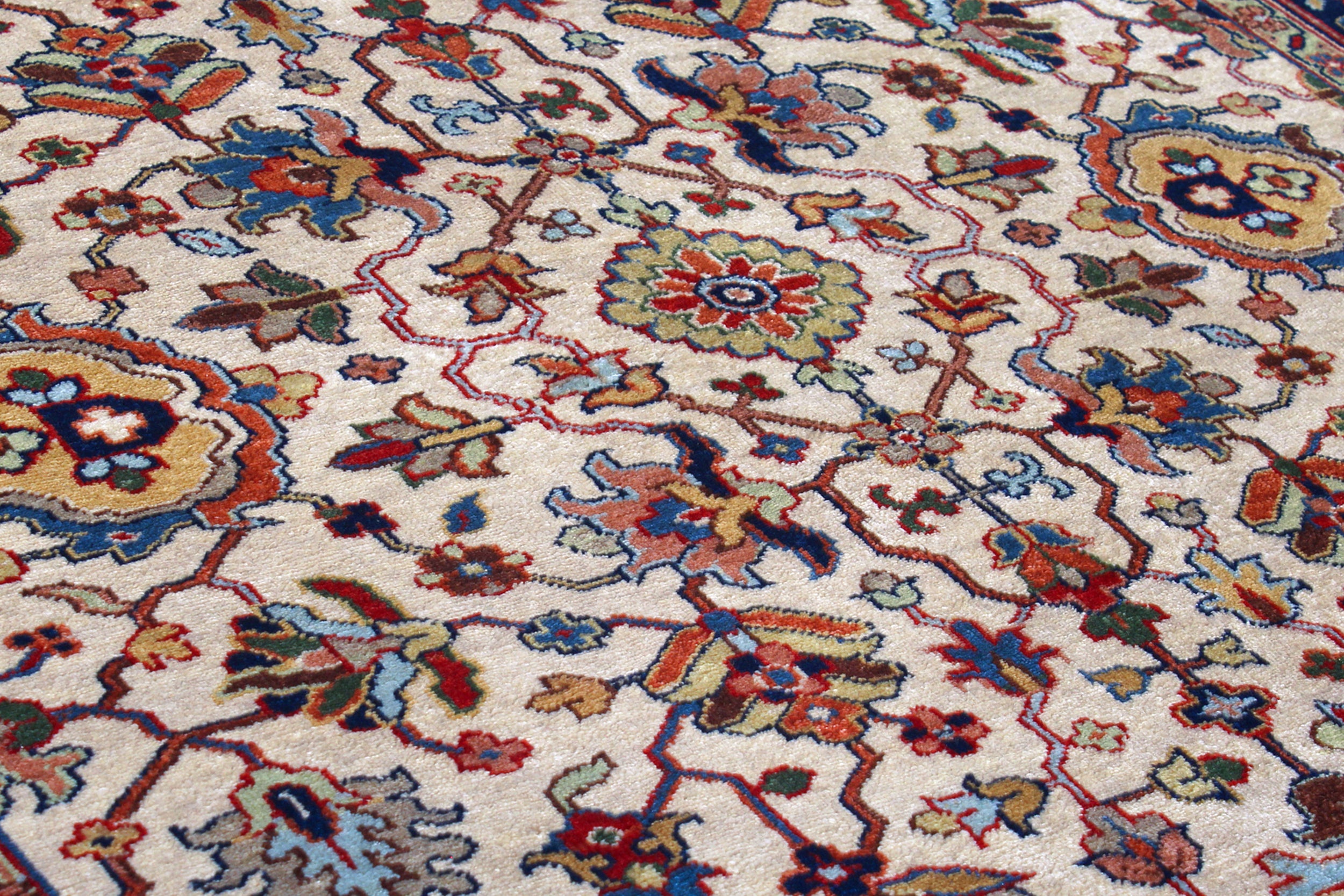 Traditional Persian Floral Rug in Ivory with Midnight and Rust Border