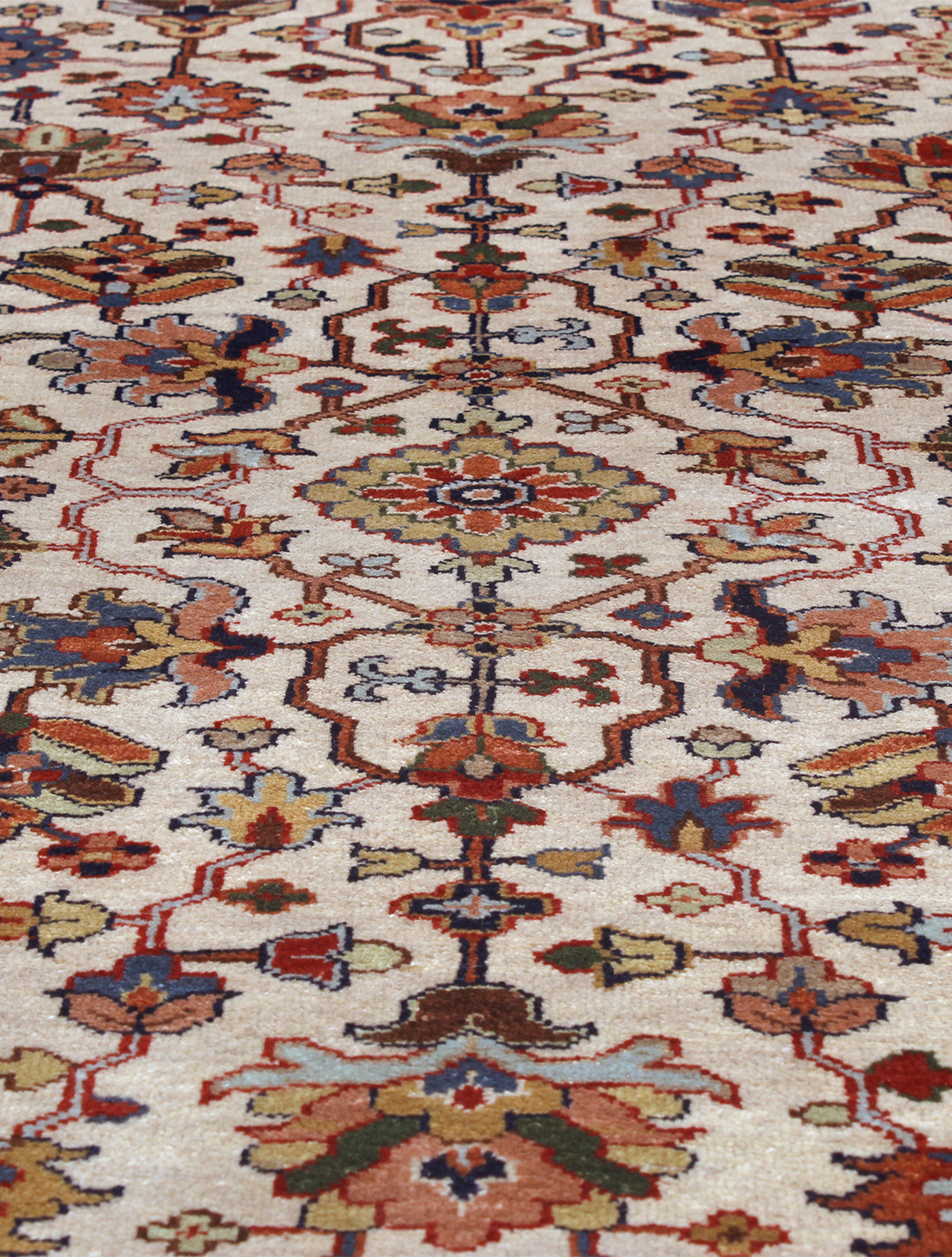 Traditional Persian Floral Rug in Ivory with Midnight and Rust Border