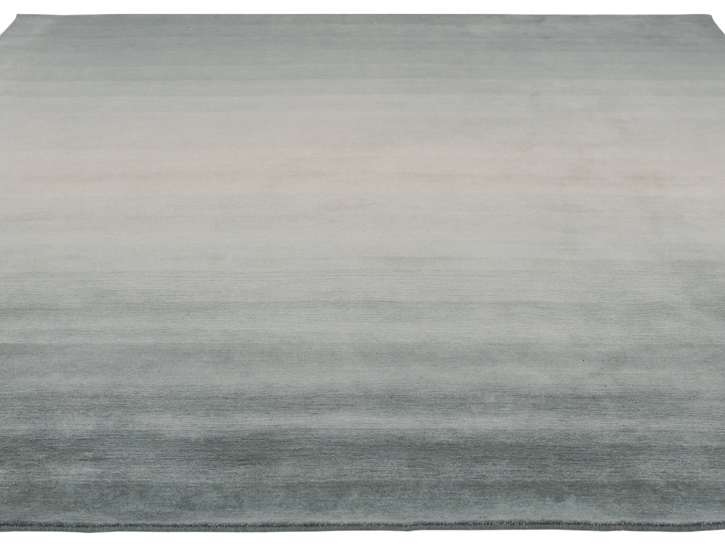 Modern Ombre Rug in Cool Grey and Soft Ivory Gradient