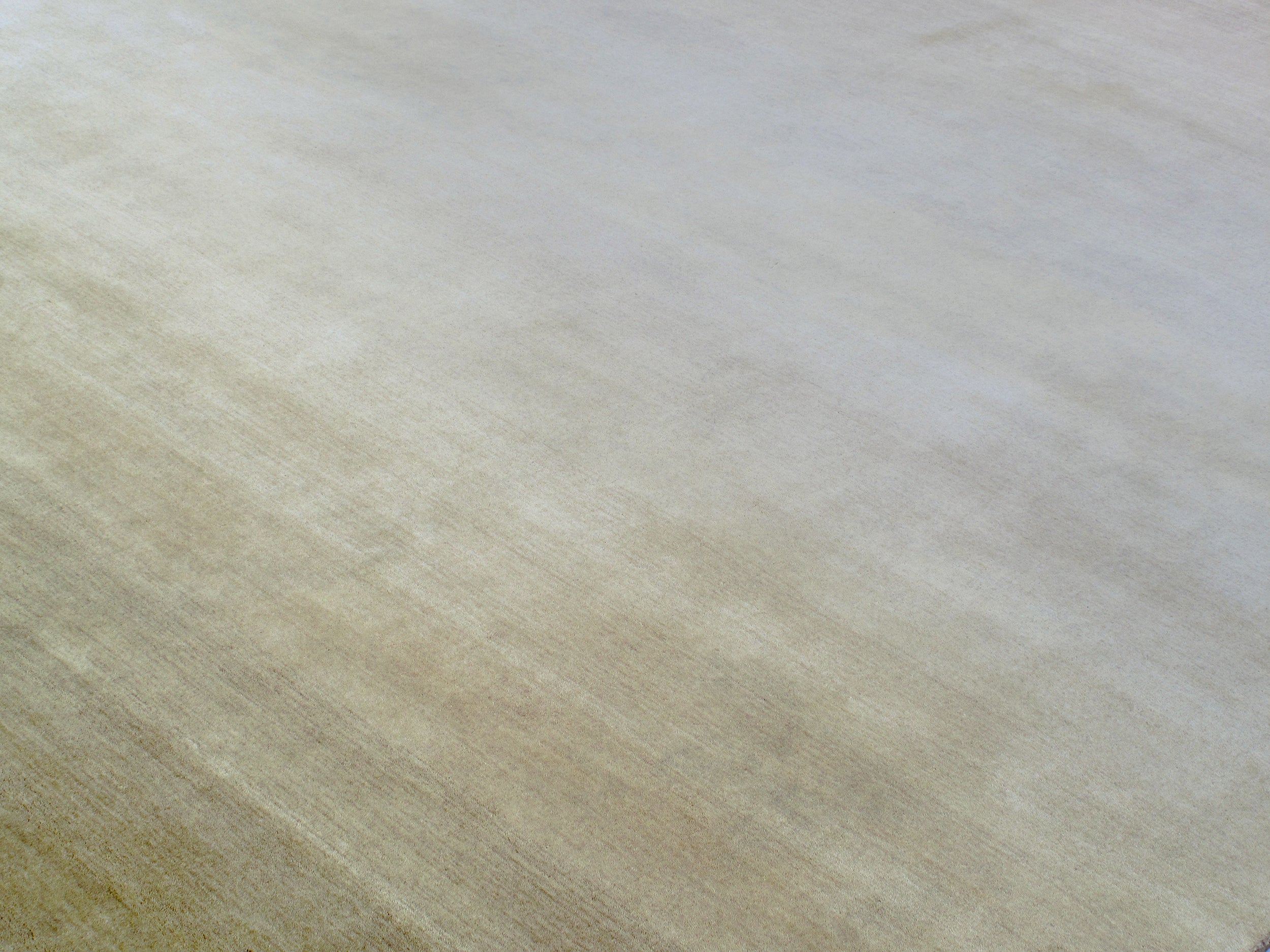 Subtle Gradient Wool Rug in Sandstone and Warm Ivory