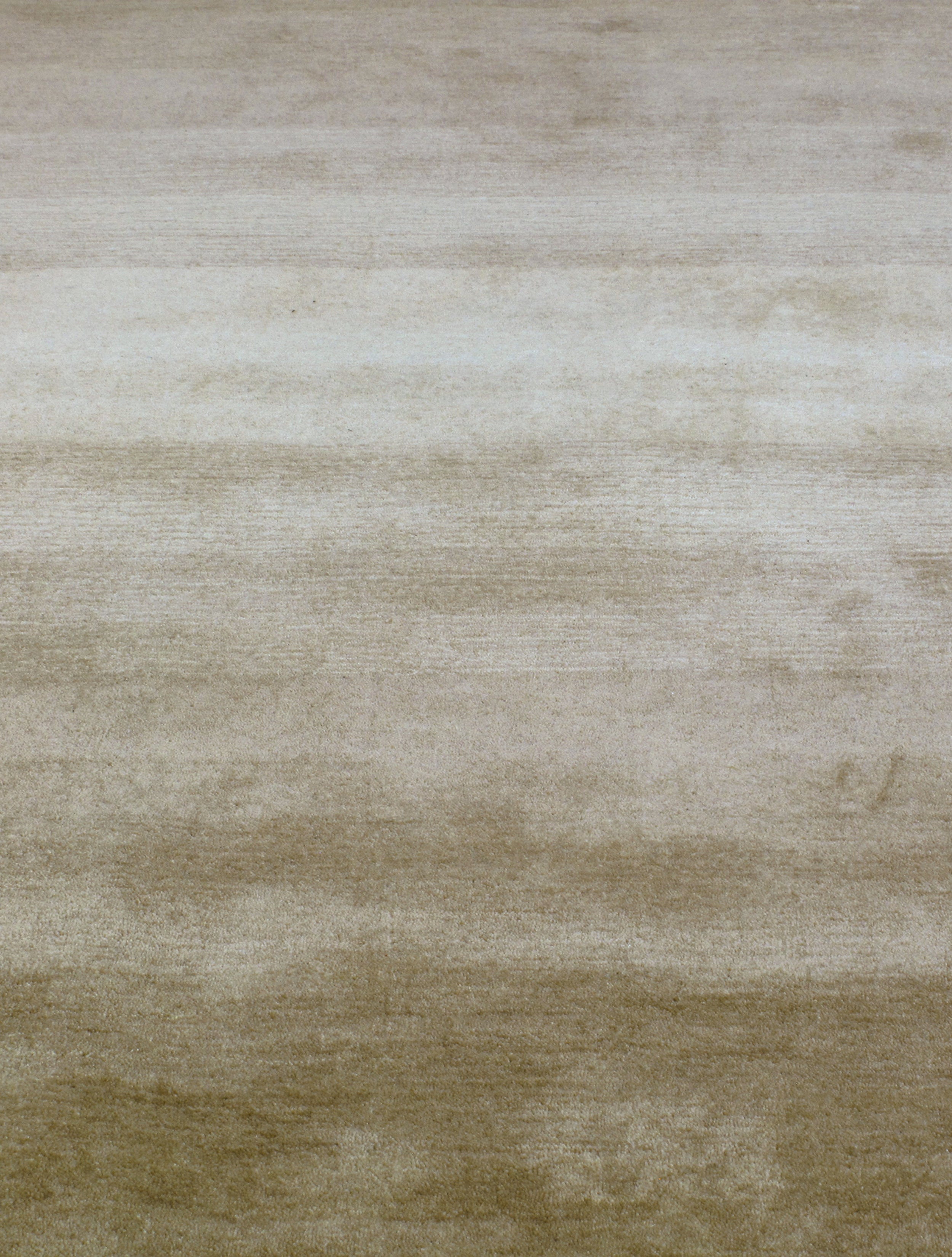 Subtle Gradient Wool Rug in Sandstone and Warm Ivory