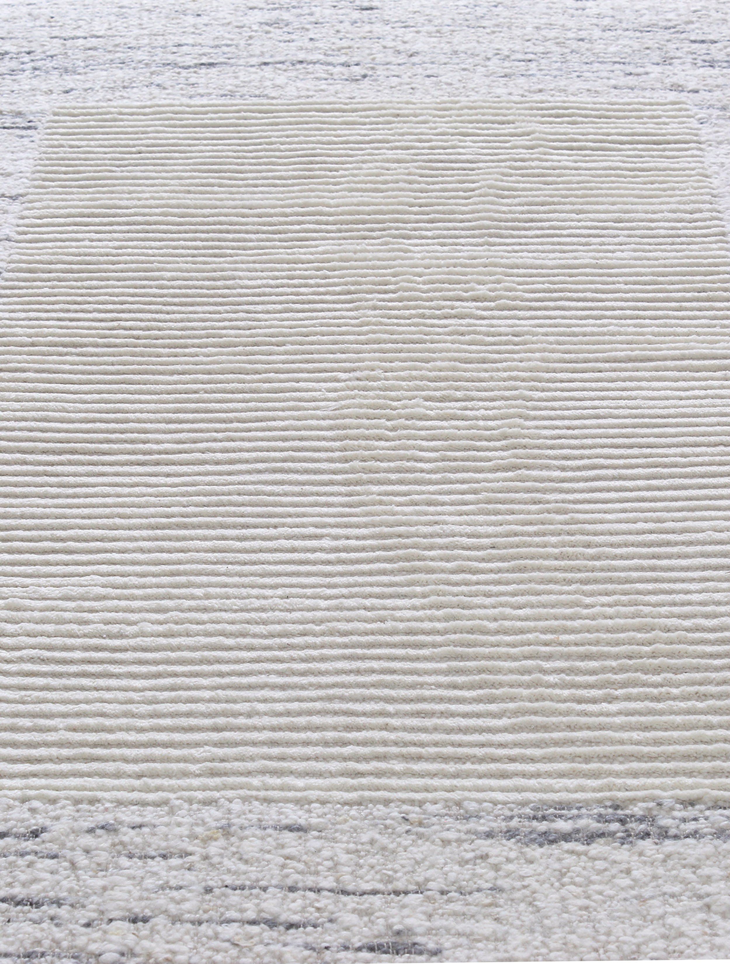 Contemporary Framed Wool Rug in Frosted Grey and Cloud White