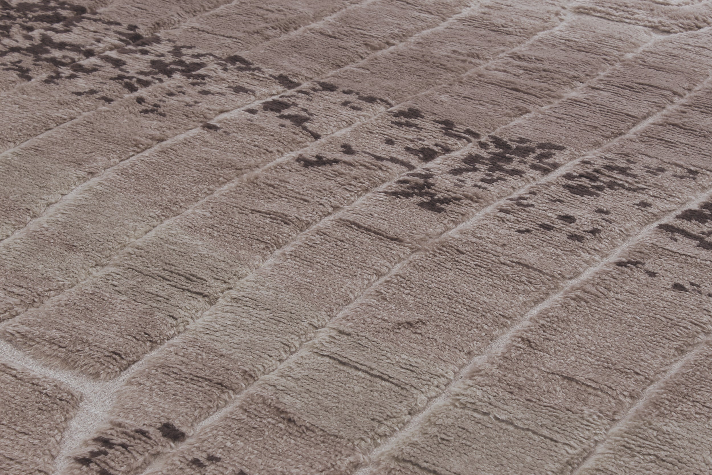 Artisan Wool Rug in Taupe with Tribal-Inspired Abstract and Fringe Edges