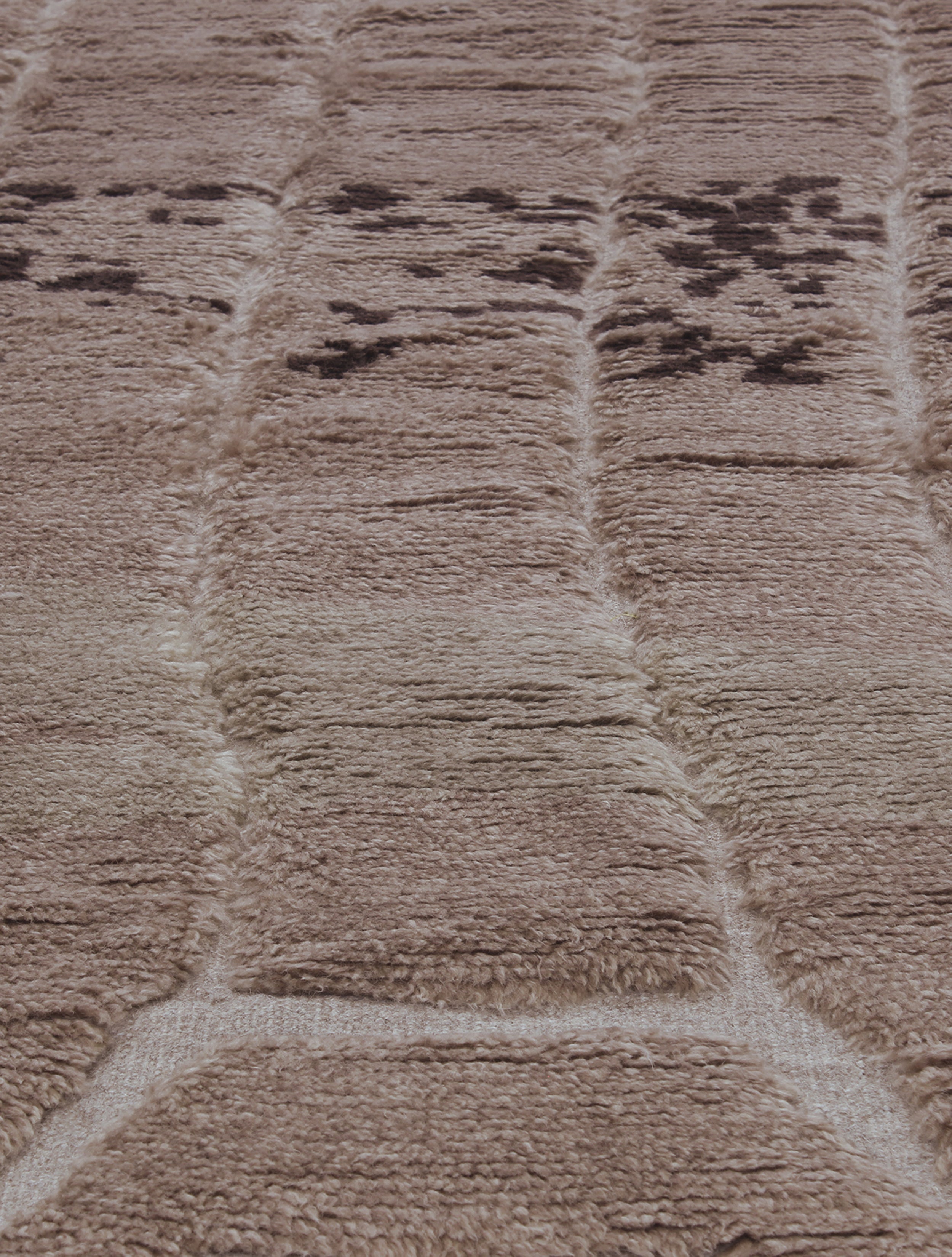 Artisan Wool Rug in Taupe with Tribal-Inspired Abstract and Fringe Edges