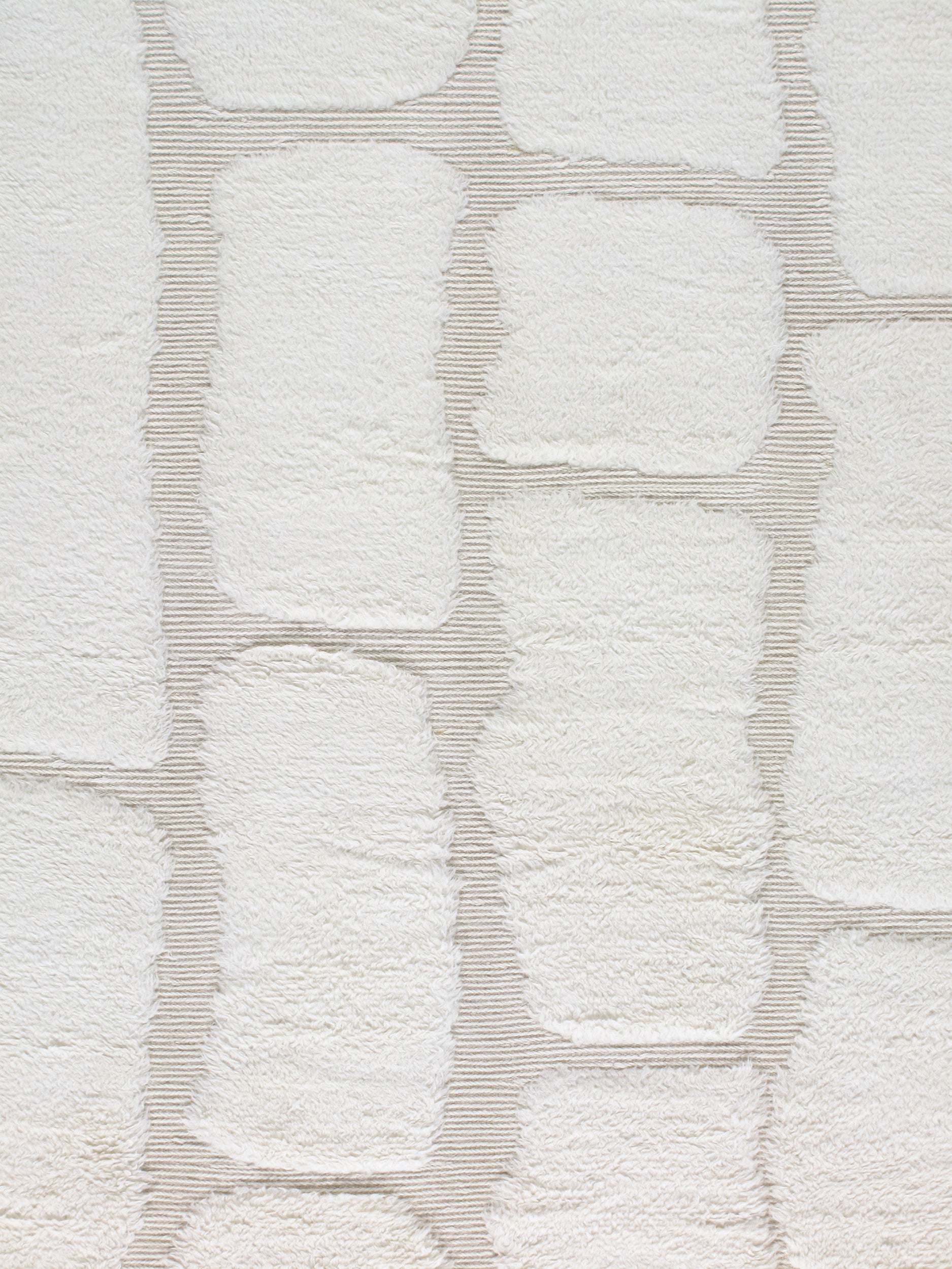 Modern Stone-Inspired Wool Rug in Ivory with Sculpted Texture and Fringe