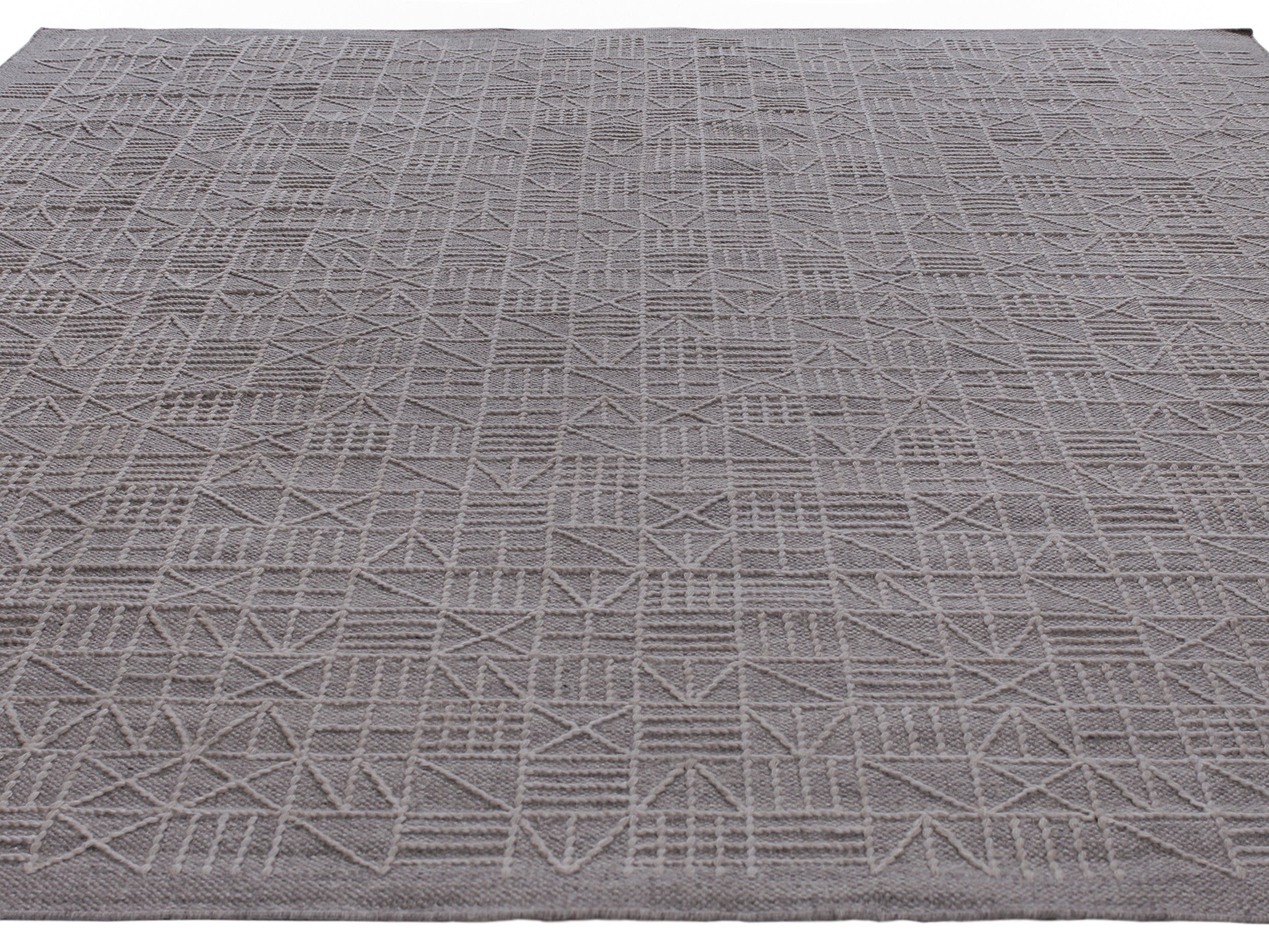 Contemporary Geometric Wool Rug in Graphite Grey with Etched Grid Motif