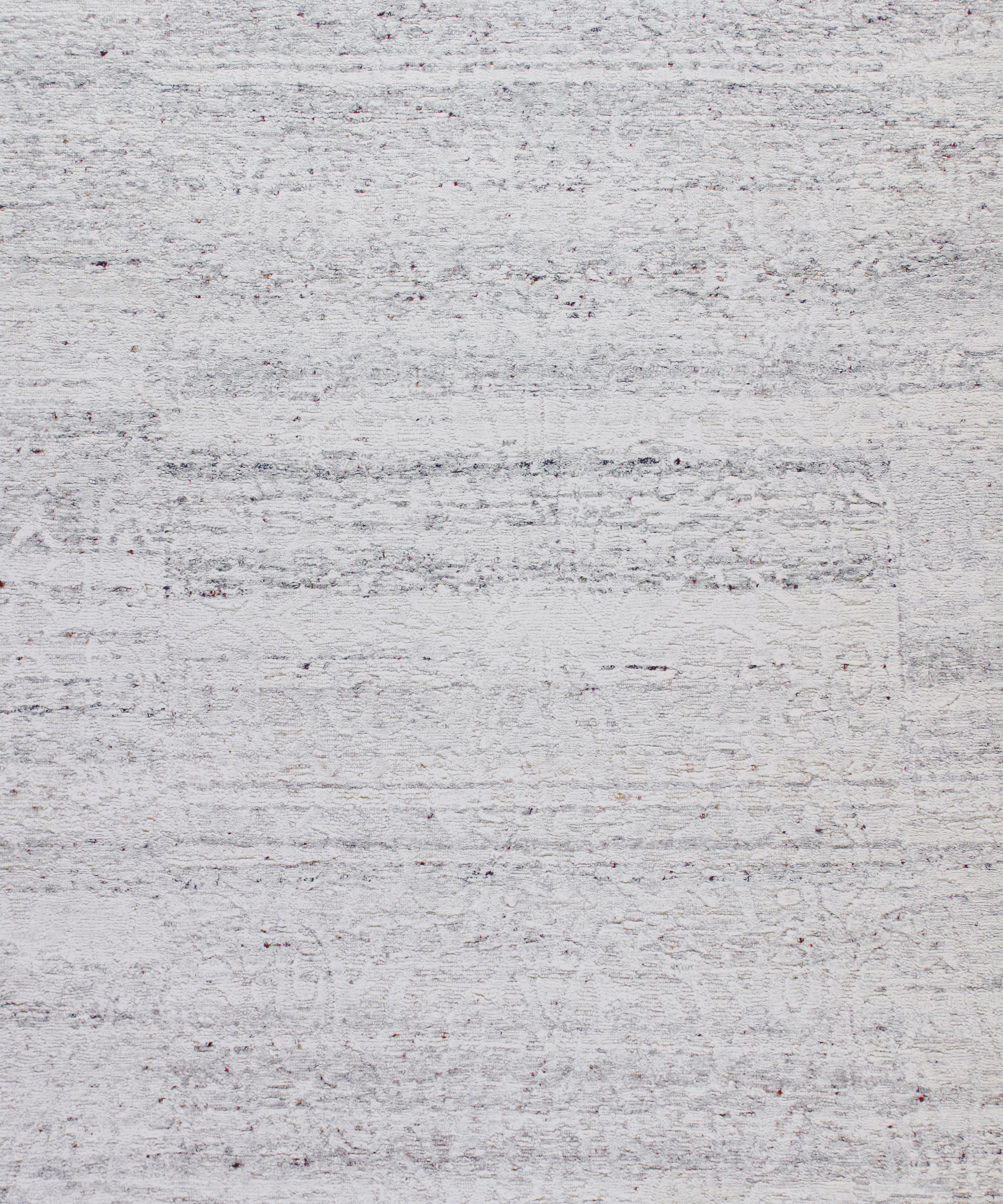 Minimalist Modern Rug in Heathered Silver-Grey