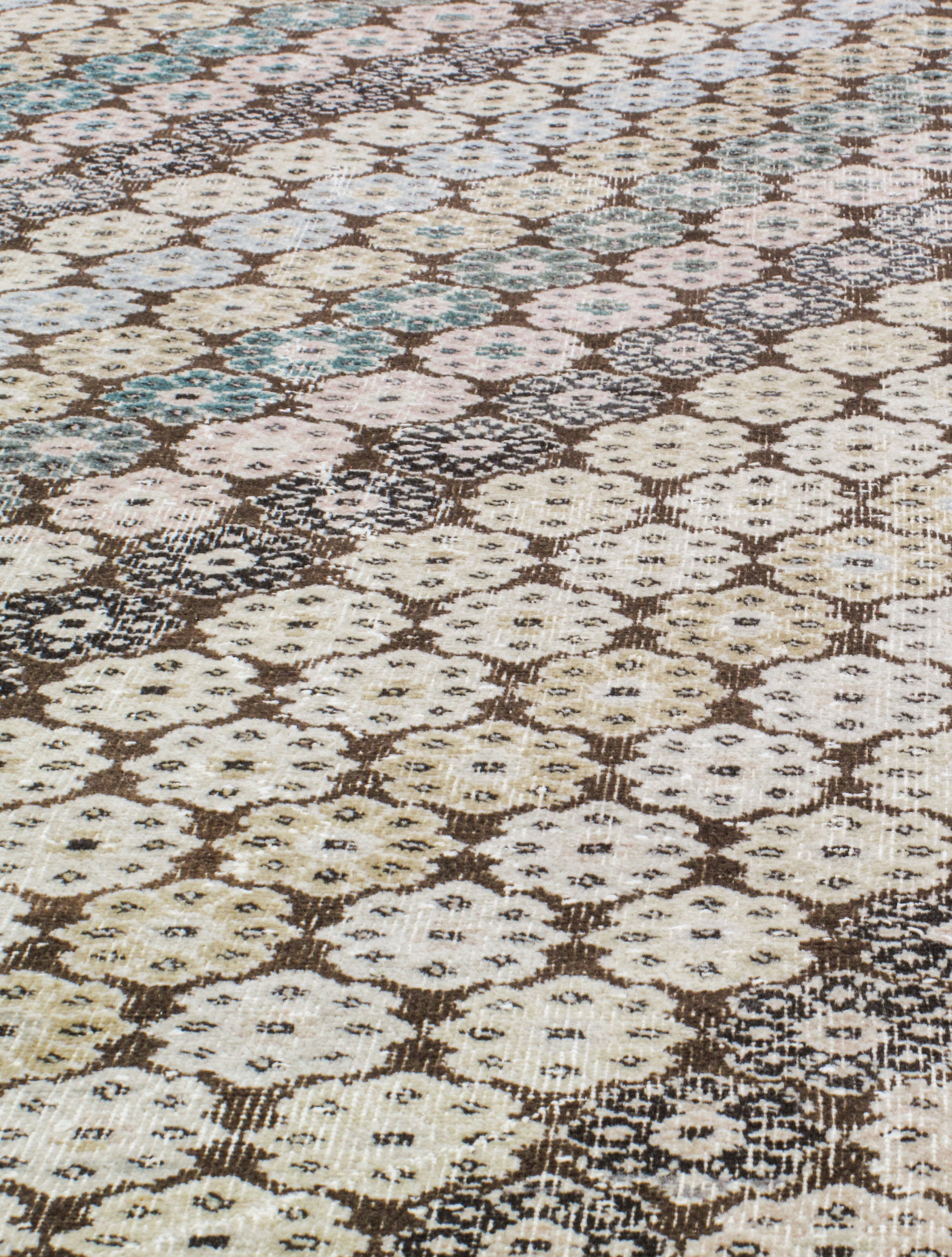 Vintage Floral Medallion Flatweave Rug in Soft Pastels