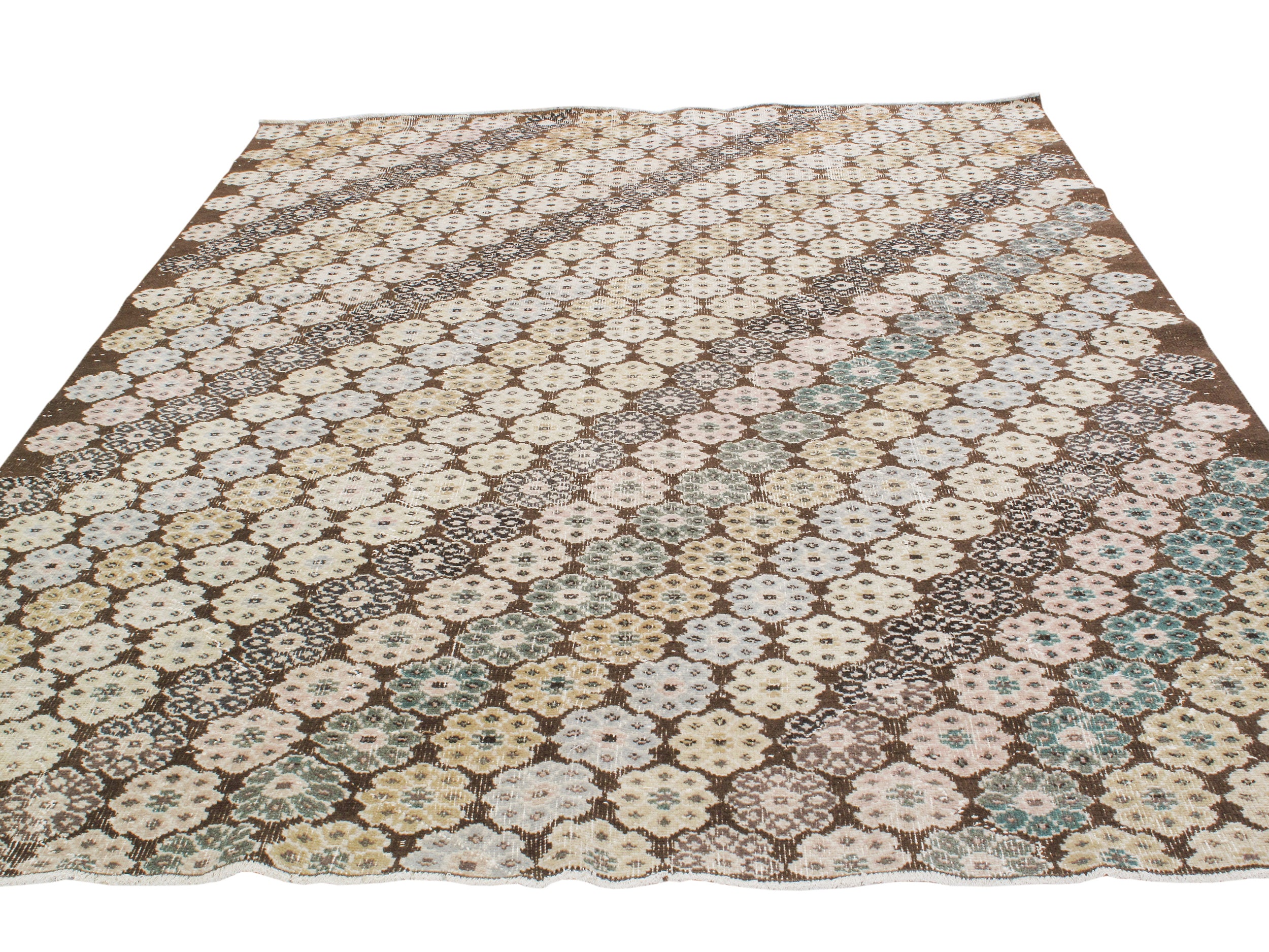Vintage Floral Medallion Flatweave Rug in Soft Pastels