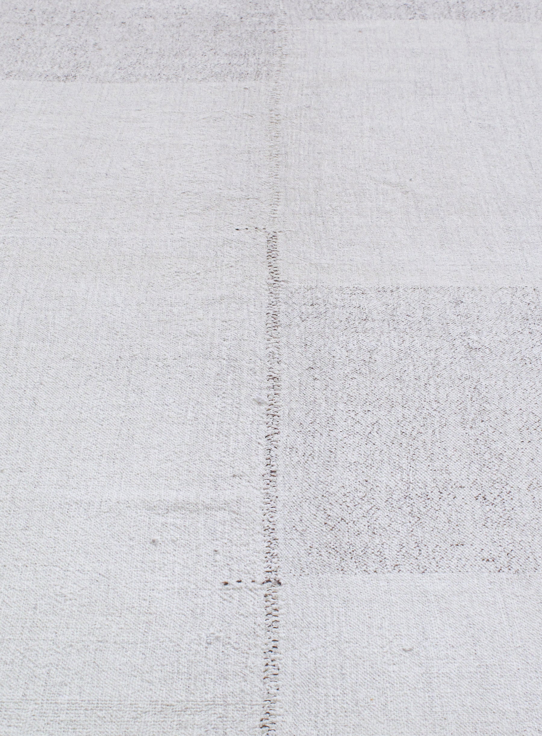Contemporary Ivory Flatweave Rug with Subtle Geometric Blocks