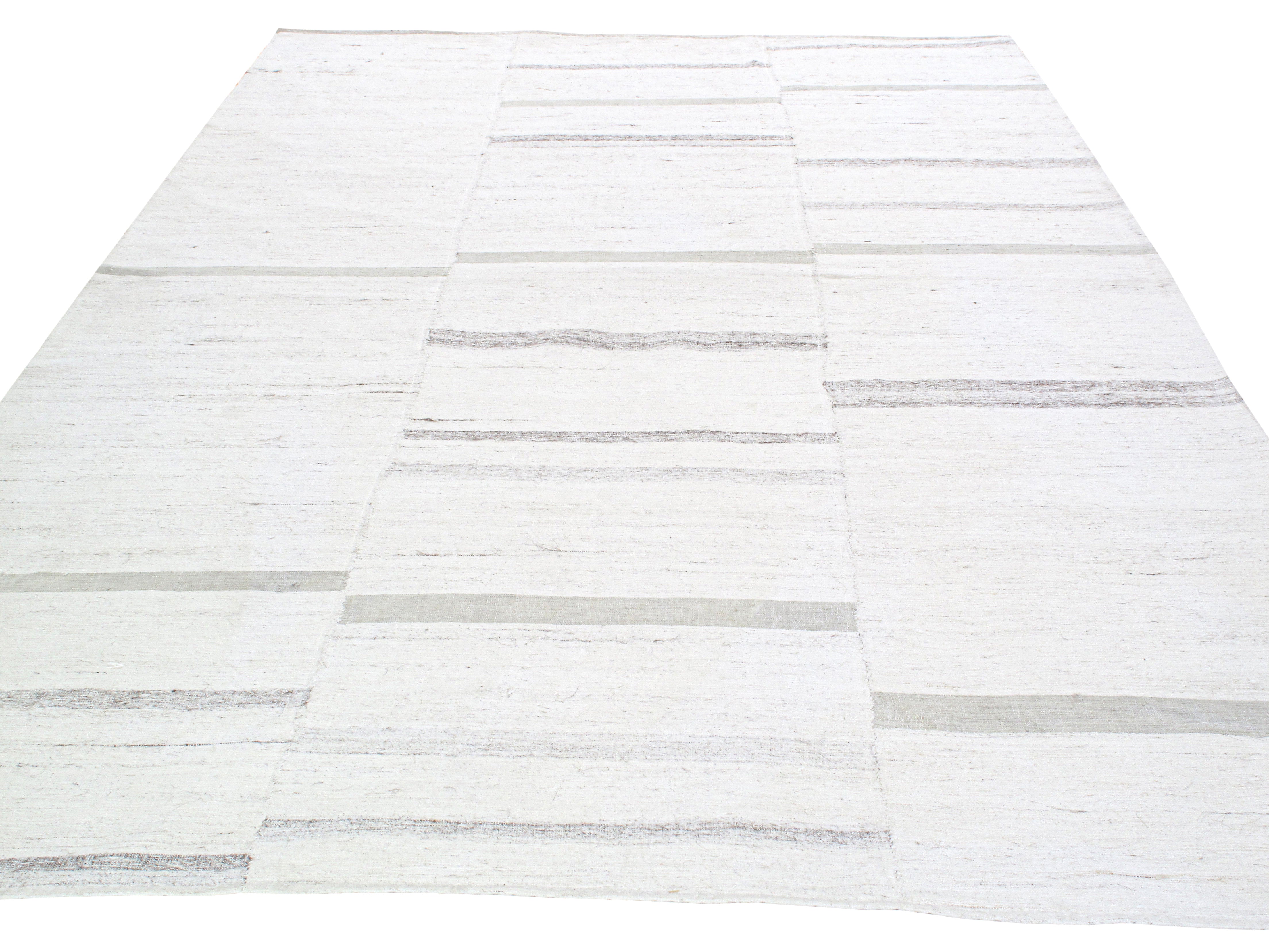 Contemporary Ivory Flatweave Rug with Minimal Linear Accents