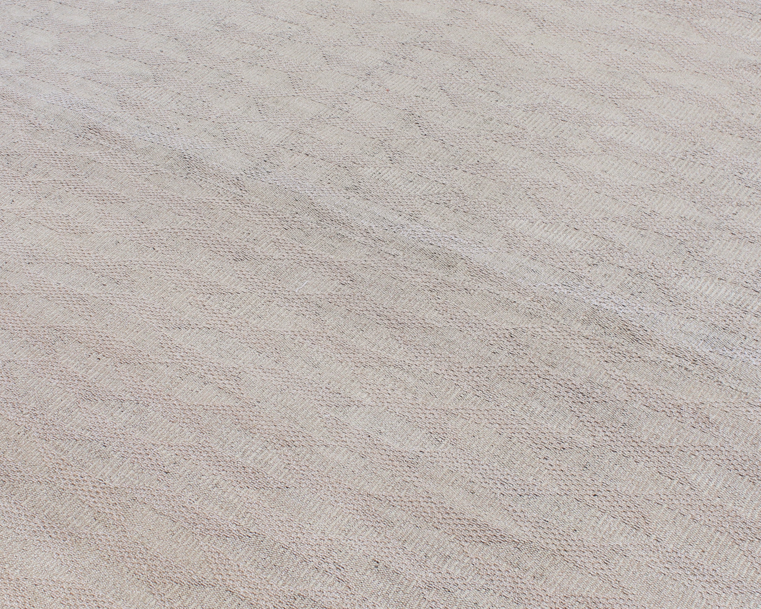 Neutral Grey Wool Rug with Soft Grid Texture and Tonal Depth