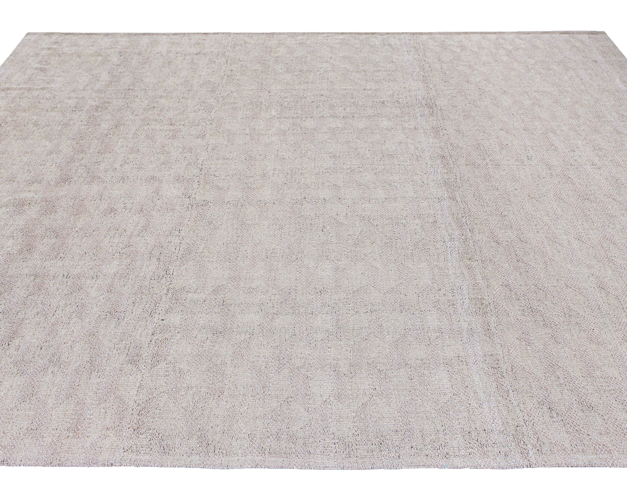 Neutral Grey Wool Rug with Soft Grid Texture and Tonal Depth